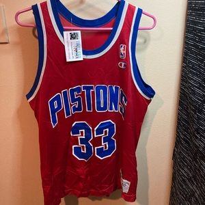 Vintage Pistons jersey number 33 Hill